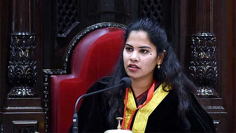 "பேசாம மாமன்ற கூட்டத்தை கலைச்சிடுங்க"... மேயர் பிரியா ஆவேசம்