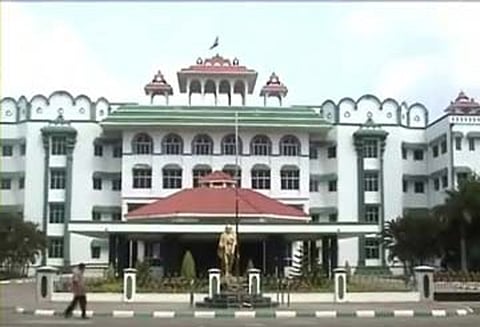 ஸ்டெர்லைட் ஆலைக்கு பாதுகாப்பு; நடவடிக்கை எடுக்க தூத்துக்குடி எஸ்.பி.க்கு உயர் நீதிமன்ற கிளை உத்தரவு