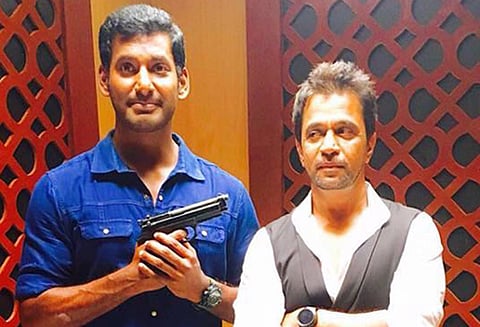 ராணுவ வீரரும்...! படுபயங்கர வில்லனும்