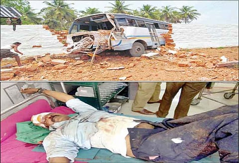 டிரைவரின் கட்டுப்பாட்டை இழந்து கேரள அரசு பஸ் தொழிற்சாலைக்குள் புகுந்தது