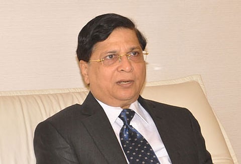 தலைமை நீதிபதிக்கு எதிராக பொதுநல மனு மூத்த வக்கீல் சாந்தி பூ‌ஷண் தாக்கல் செய்தார்