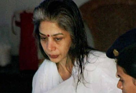 சிறையில் இருக்கும் இந்திராணி முகர்ஜி திடீர் உடல்நலக்குறைவு மருத்துவமனையில் அனுமதி