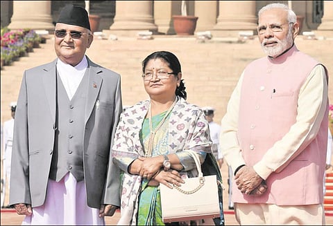 மோடியுடன் நேபாள பிரதமர் சந்திப்பு இரு நாடுகளின் உறவை மேம்படுத்துவது குறித்து பேச்சு