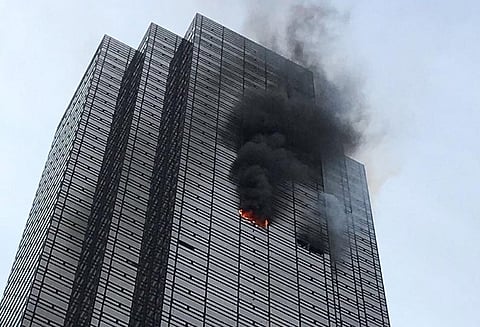 அமெரிக்காவின் டிரம்ப் டவர் அடுக்கு மாடியில் தீ விபத்து: ஒருவர் பலி