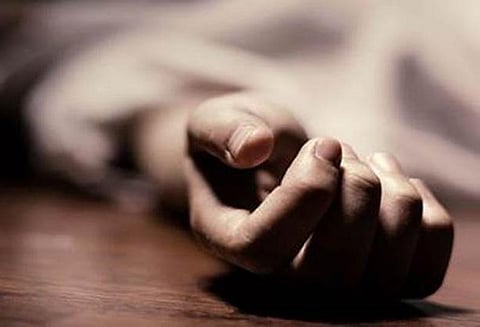 வங்கதேசத்தில் மர்மமான முறையில் இறந்த அவினாசி பெண் குறித்து பெற்றோரிடம் தூதரக அதிகாரிகள் விசாரணை