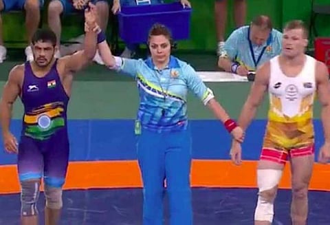 காமன்வெல்த் மல்யுத்த போட்டியில் சுஷில் குமார் ஹாட்ரிக் தங்கம் வென்று சாதனை