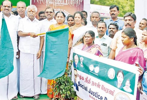 தஞ்சையில் அம்பேத்கர் உருவப்படத்துக்கு அமைச்சர், எம்.பி. மலர்தூவி மரியாதை
