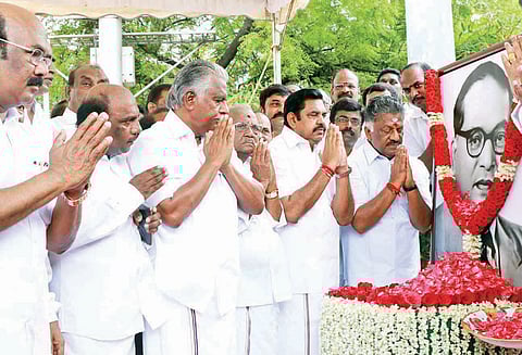 அம்பேத்கர் உருவபடத்துக்கு அ.தி.மு.க. சார்பில் ஓ.பன்னீர்செல்வம், எடப்பாடி பழனிசாமி மரியாதை