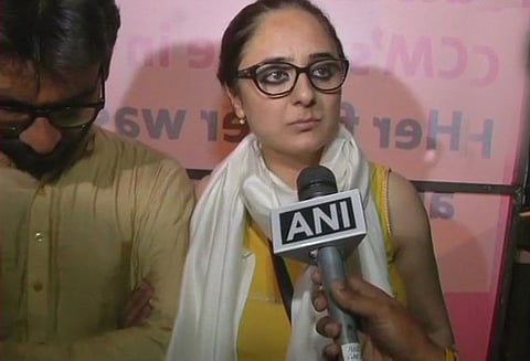 கத்துவா வழக்கில் சிறுமிக்காக ஆஜராக உள்ள வக்கீலுக்கு கொலை மிரட்டல்