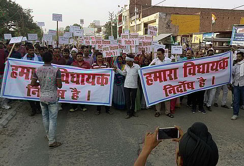 உன்னோவில் சிறுமியை பலாத்காரம் செய்த பா.ஜனதா எம்.எல்.ஏ.விற்கு ஆதரவாக பேரணி