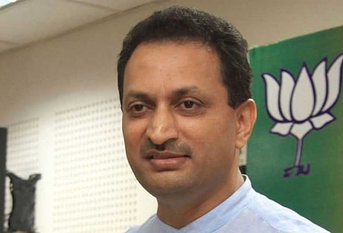 தலையை துண்டித்து கொலை செய்து விடுவேன் மத்திய மந்திரி அனந்தகுமார் ஹெக்டேவுக்கு மிரட்டல்