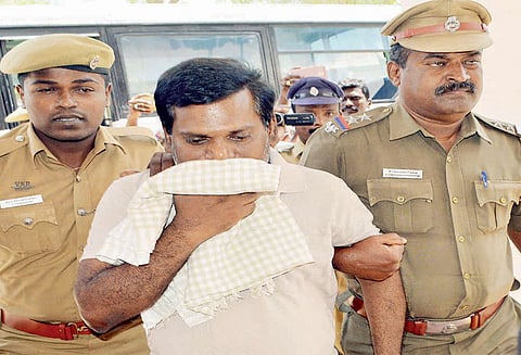 நிர்மலாதேவி விவகாரம்: பேராசிரியர் முருகனுக்கு 5 நாள் போலீஸ் காவல்