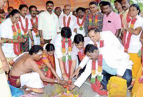 விருதுநகர் அரசு செவிலியர் பயிற்சி பள்ளிக்கு புதிய கட்டிடம் கட்டும் பணி