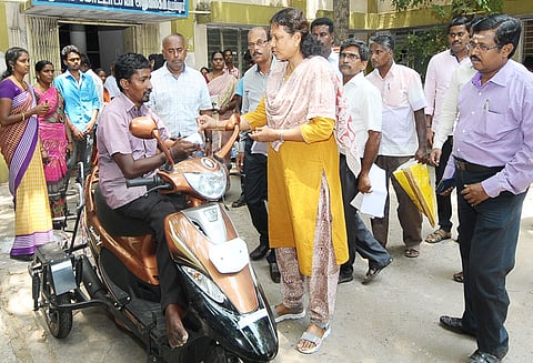 மாற்றுத்திறனாளிகளுக்கான சிறப்பு குறை தீர்க்கும் முகாம்