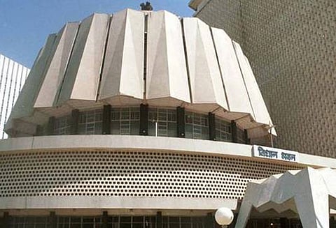 பூச்சி தாக்குதலால் பயிர்சேதம் அடைந்த விவசாயிகளுக்கு ரூ.1,100 கோடி மாநில அரசு ஒதுக்கீடு