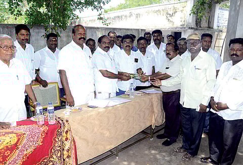 அரசு உயர்நிலைப்பள்ளியில் பெற்றோர் ஆசிரியர் கழக புதிய நிர்வாகிகள் தேர்வு