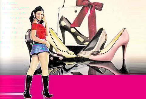 உடலை வதைக்கும் ‘உயர்ந்த’ செருப்புகள்