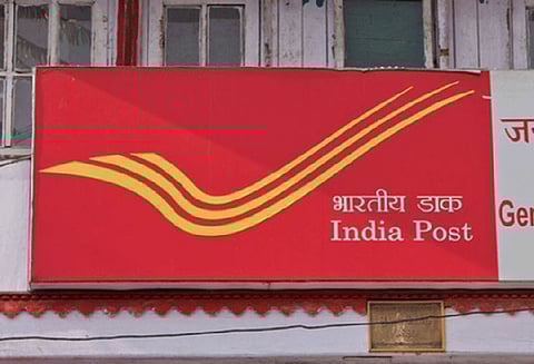 ஒவ்வொரு மாவட்டத்திலும் ஒரு கிளை: தபால் நிலையங்களில் வங்கி சேவை திட்டம் பிரதமர் மோடி, 21–ந் தேதி தொடங்கி வைக்கிறார்