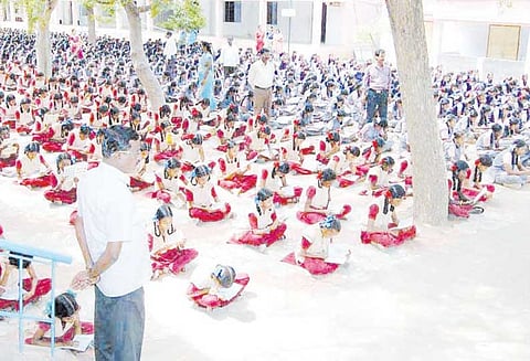 அரசு பள்ளிகளில் வாசிப்பு மாதம் கடைபிடிப்பு மாணவ-மாணவிகள் கலந்து கொண்டனர்