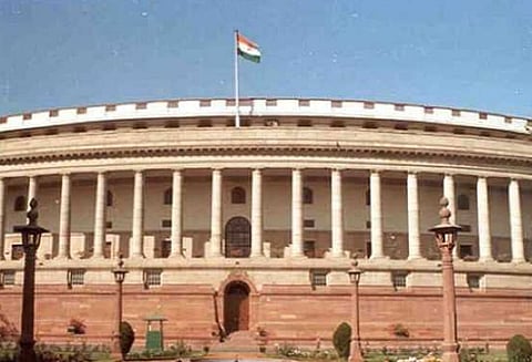 மக்களவையில் வன்கொடுமை தடுப்பு சட்ட திருத்த மசோதா நிறைவேறியது