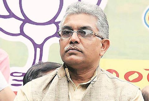 மேற்கு வங்காள பாரதீய ஜனதா கட்சி தலைவரது கார் மீது மர்ம நபர்கள் தாக்குதல்