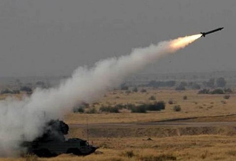 சவுதியில் ஹவுதி கிளர்ச்சியாளர்கள் ஏவுகணை வீச்சு ஒருவர் பலி; 11 பேர் படுகாயம்