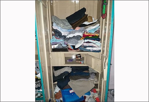 ஆம்பூர் அருகே வியாபாரி வீட்டில் ரூ.5½ லட்சம் நகை, பணம் கொள்ளை