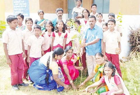 அரியலூர், பெரம்பலூர் மாவட்டங்களில் சுதந்திர தின விழா கொண்டாட்டம்