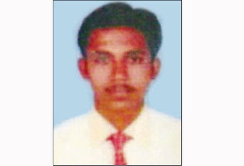 ஆரல்வாய்மொழி நிலையத்தில் நிற்காமல் சென்ற ரெயிலில் இருந்து குதித்தவர் சாவு