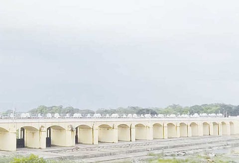 பெரம்பலூர் மாவட்டத்தில் போதிய பருவமழை இன்றி வெள்ளாறு நீர்த்தேக்கம் வறண்டது