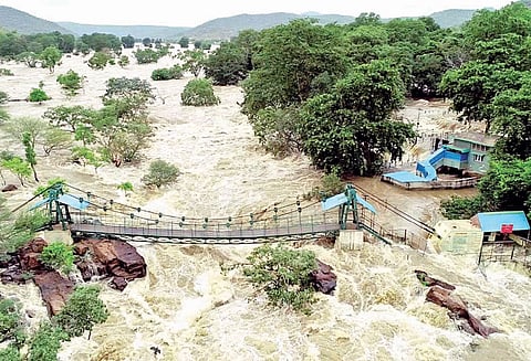 13 ஆண்டுகளுக்கு பிறகு மேட்டூர் அணைக்கு 2 லட்சம் கனஅடி நீர்வரத்து