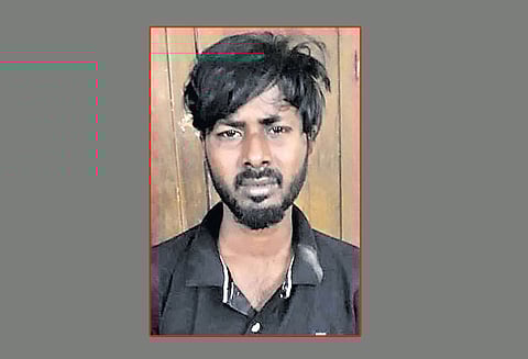 ஓட்டேரியில் வாலிபரிடம் செல்போன் பறித்த கல்லூரி மாணவர் கைது