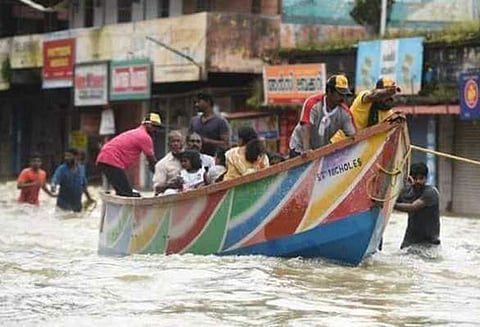 ‘உயிர் காக்கும் பணிக்கு ஊதியம் வேண்டாம்’ - கேரள மீனவர்கள் நெகிழ்ச்சி
