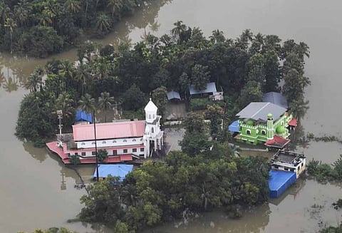 கேரள வெள்ள பாதிப்புக்கு பேஸ்புக் ரூ.1.75 கோடி நிதி உதவி