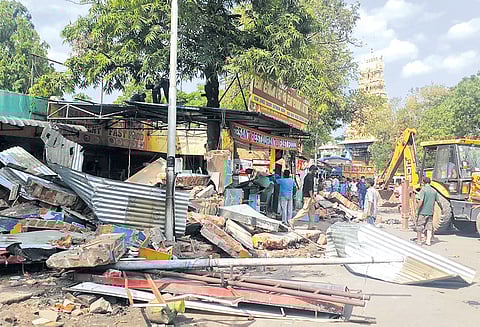 வீட்டு வசதி வாரியத்திற்கு சொந்தமான 53 கடைகளுக்கு ‘சீல்’ வைப்பு