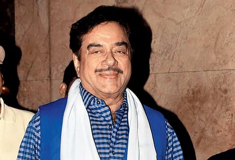 ராணுவ தலைமை தளபதியை கட்டி தழுவிய விவகாரம்; சித்துவுக்கு பா.ஜ.க. தலைவர் சத்ருகன் சின்கா ஆதரவு