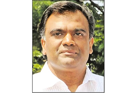 திருச்செந்தூர் கோவிலுக்கு அதிநவீன 40 கண்காணிப்பு கேமராக்கள் : தக்கார் இரா.கண்ணன் ஆதித்தன் வழங்கினார்