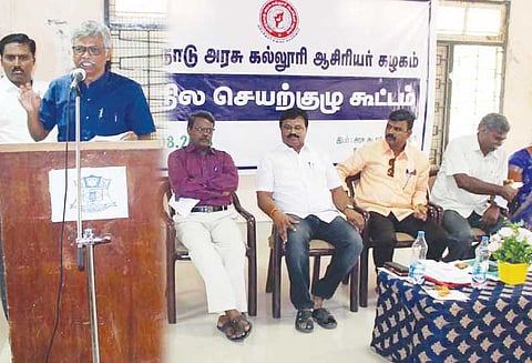 முறையற்ற வகையில் நடக்கும் அனைத்து பணியிட மாறுதல்களையும் நிறுத்த வேண்டும்