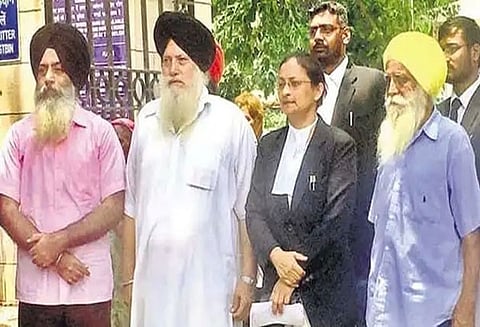 இந்தியன் ஏர்லைன்ஸ் விமான கடத்தலில் தொடர்புடைய 2 குற்றவாளிகளை விடுவித்தது நீதிமன்றம்