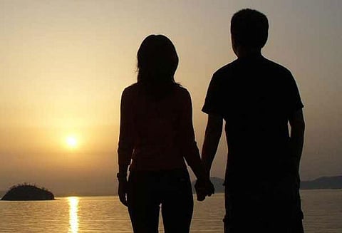 கள்ளக்காதலனுடன் வீட்டை விட்டு ஓடிய மனைவி கடத்தப்பட்டதாக பொய் புகார் கொடுத்தவர் கைது