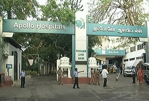 அப்போலோ மருத்துவமனை: தயாளு அம்மாள் உடல் நலம் குறித்து விசாரிக்க திமுக தலைவர் ஸ்டாலின் வருகை