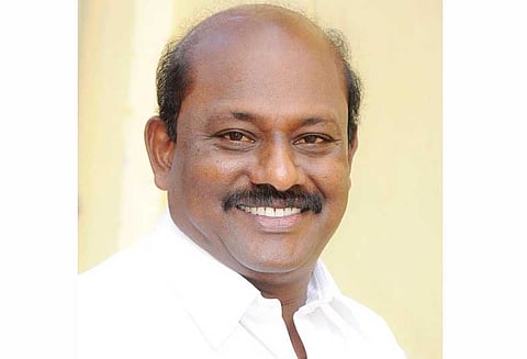 பாலித்தீன் பைகளை பறிமுதல் செய்வதால் வணிகர்களுக்கு பாதிப்பு: முதல்-அமைச்சரை சந்தித்து மனு அளிக்க முடிவு