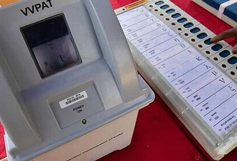 நாடாளுமன்றத்துக்கும், சட்டமன்றங்களுக்கும் ஒரே நேரத்தில் தேர்தல் சட்ட ஆணையம் ஆதரவு