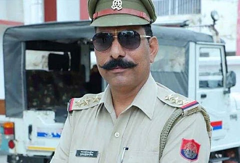 உத்தர பிரதேசம்: கல் வீச்சில் இன்ஸ்பெக்டர் கொல்லப்பட்ட சம்பவம்: 2 பேர் கைது