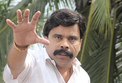 நடிகர் பவர் ஸ்டார் சீனிவாசன் மாயம் : மனைவி போலீசில் புகார்