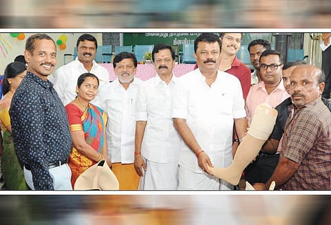 கிருஷ்ணகிரியில் 1,384 மாற்றுத்திறனாளிகளுக்கு ரூ.1.7 கோடி நல உதவிகள் அமைச்சர் பாலகிருஷ்ணரெட்டி வழங்கினார்