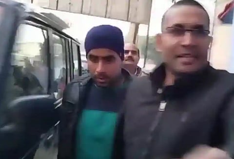 பசு பாதுகாப்பு வன்முறை: உத்தரபிரதேசத்தை சேர்ந்த ராணுவ வீரர் கைது - கூடுதல் போலீஸ் சூப்பிரண்டு பணியிடமாற்றம்