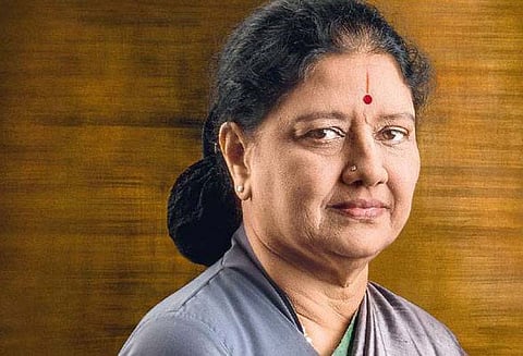 சசிகலா ஆஜராக வேண்டும் என்ற எழும்பூர் நீதிமன்றத்தின் தீர்ப்பை ரத்து செய்த சென்னை ஐகோர்ட்