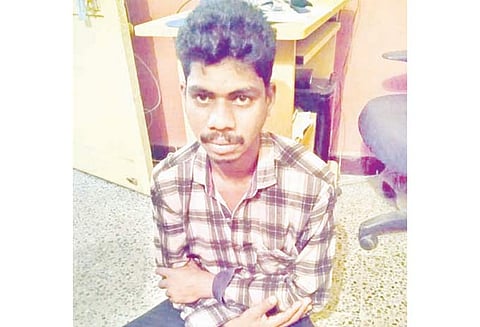 ஆட்டோ டிரைவரின் பணத்தாசையால் காம பசிக்கு இரையான வங்கி பெண் ஊழியர்