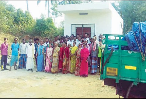 டாஸ்மாக் கடையை மூடக்கோரி பொதுமக்கள் முற்றுகை போராட்டம்